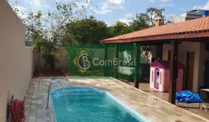 Casa com Piscina e 3 Dormitórios para Venda - Mogi das Cruzes-SP