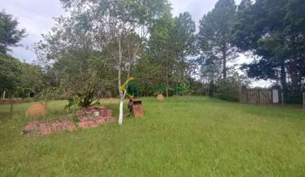 Represa de Taiçupeba. O local é ideal para descansar, e desfrutar de bons momentos em família. Rodeado por uma natureza exuberante.