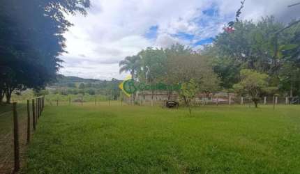 Represa de Taiçupeba. Um oásis de tranquilidade, rodeado por uma natureza exuberante. O local é ideal para descansar, e desfrutar de bons momentos em família