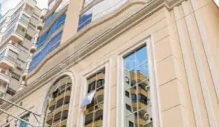 Apartamento com 3 suítes à venda em Meia Praia Itapema, com 133m² e 3 vagas