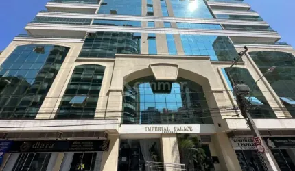 Apartamento com 5 suítes a venda em Itapema