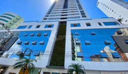 Apartamento em Balneário Camboriú, com 3 suítes e 3 vagas, 122m², mobiliado, andar alto