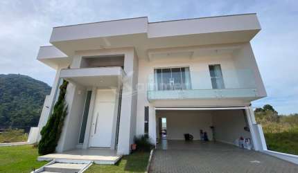Casa a Venda em Luiz Alves com piscina
