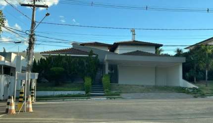Casa Para Aluguel em Condomínio Fechado