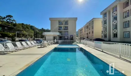 Apartamento funcional à venda em Teresópolis-RJ: 2 quartos, 1 suíte, 1 sala, 2 banheiros, 1 vaga de garagem, 58,00 m²!