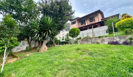 CASA DUPLEX À VENDA NA CIDADE DE TERESÓPOLIS RJ