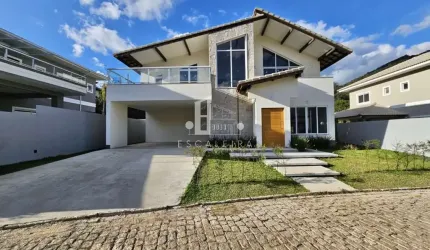 Casa em condomínio à venda em Teresópolis-RJ, bairro Albuquerque, 3 quartos, 3 suítes, 4 banheiros, 4 vagas, 260m².