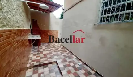 Apartamento com 3 quartos à venda na Rua Azamor, Méier, Rio de Janeiro, 75 m2 por R$ 250.000