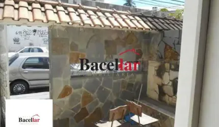 Casa com 3 quartos à venda na Rua Doutor Gradim, Gradim, São Gonçalo, 226 m2 por R$ 300.000