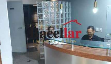 Sala comercial com 1 sala à venda na Rua Medina, Méier, Rio de Janeiro, 27 m2 por R$ 110.000