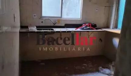 Casa em condomínio fechado com 3 quartos à venda na Rua Cruz e Sousa, Encantado, Rio de Janeiro, 230 m2 por R$ 400.000