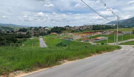 90 mil a vista ou 30 mil de entrada e 24x de 2800,00