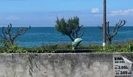 Terreno à venda no Enseada Azul, Guarapari  por R$ 690.000