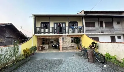 Casa com 3 quartos à venda na Loteamento Jardim Curitiba, Praia do Ervino, São Francisco do Sul, 127 m2 por R$ 350.000