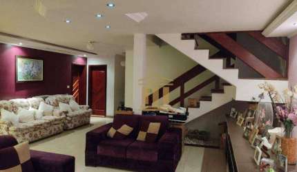 Sobrado com 3 dormitórios à venda, 300 m² por R$ 848.000,00 - Jardim Portugal - São José dos Campos/SP