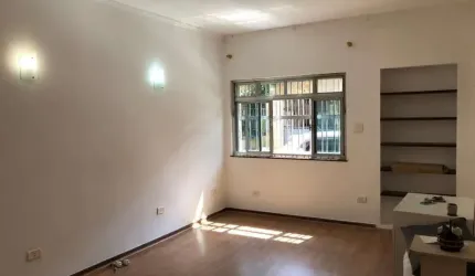 Sobrado a venda com edícula em vila fechada no miolo do Ipiranga
