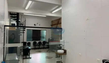 Sobrado comercial 300m2,piso Térreo,recepção,copa,3 banheiros,3 vagas,.