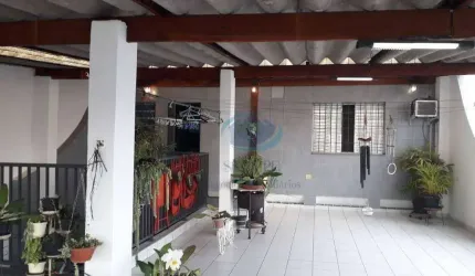 Sobrado 4 dormitórios,1 suíte,3 vagas,3 bahneiros,excelente localização e fácil acesso ao metro linha verde,aceita permuta e proposta.