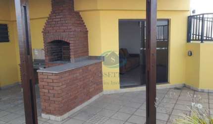 Apartamento de cobertura com 160m² de área útil,com 3 dormitórios,1 suíte,3 vagas de garagem,cozinha planejada,excelente localização,aceita proposta.
