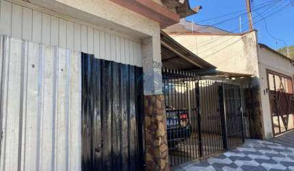 Terreno para venda no bairro do Ipiranga com  casas de aluguel