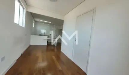 Kitnet à venda, 31m2, varanda com vista livre, toda envidraçada, piso tábua, porcelanato  Jardim Ad