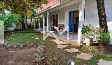 Encantadora Casa à Venda com 220m² de conforto - 4 luxuosos dormitórios (sendo 2 suítes)em Toque-To