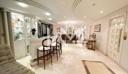 Apartamento Alto Padrão com elevador privativo e 1 por andar, com varanda gourmet  com  360 m ² ,à