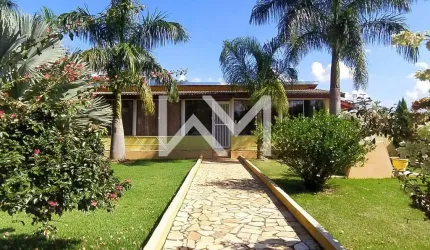 Encantador sítio com 7 dormitórios (sendo 3 suítes) à venda com área total de 10 mil m², em Três Co