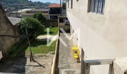 Sobrado à venda , 250 m2 área total, 4 quartos, 4 banheiros, sala , sala de jantar, 2 vagas, ótima
