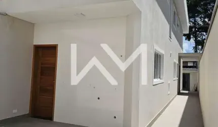 Lindo e espaçoso sobrado à venda, com 3 suites, sala espaçosa e 2 vagas de garagem na Vila Barros,