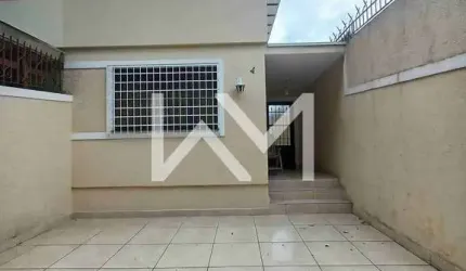 Sobrado à Venda no Tucuruvi – 3 Dormitórios, 1 Suíte, 2 vagas de garagem e Localização privilegiada