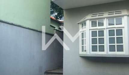 Sobrado à venda, Jardim Santa Mena, Guarulhos, SP-  206,42 mts de a.c. e com 3 dormitorios sendo 2