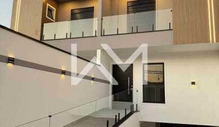 Excelente Sobrado à venda com 3 dormitórios, piscina, churrasqueira, 193m², Jardim Santa Clara em G