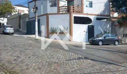 Maravilhosa casa à venda com 4 dormitórios, sendo 2 suítes, 4 banheiros, 450m²,  Imirim em São Paul