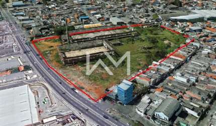**Anúncio de Venda: Área de 42.251 m² em Frente ao Atacadão de Itaquaquecetuba – Uma Oportunidade Ú
