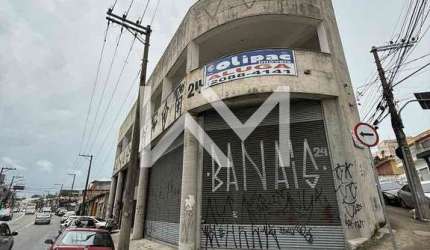Ótimo e Espaçoso Prédio para locação com 3 pavimentos, sendo 1 subsolo, 6 banheiros, com elevador,