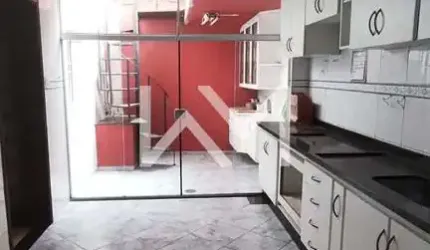 Sobrado residencial com 5 dormitórios (1 suíte), com 300m², em Cidade Maia - Guarulhos, SP