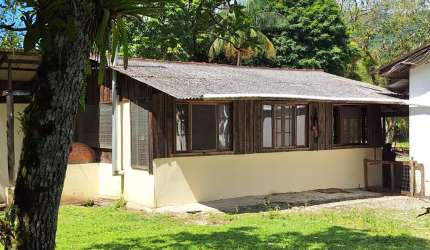 Chácara com 8000m² na Colônia Pereira Matinhos Pr