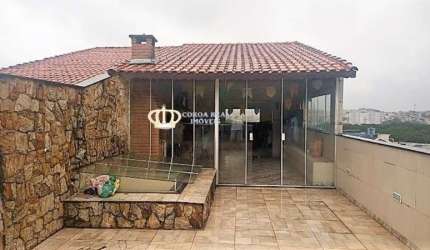 Casa com 3 suítes, 6 vagas e amplo espaço gourmet