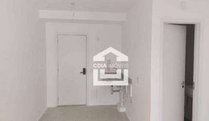Studio à venda com 1 dormitório e 1 banheiro. Localizado em Pinheiros.