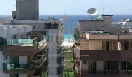Cobertura a venda com 3 quartos, 270m² no Algodoal em Cabo Frio