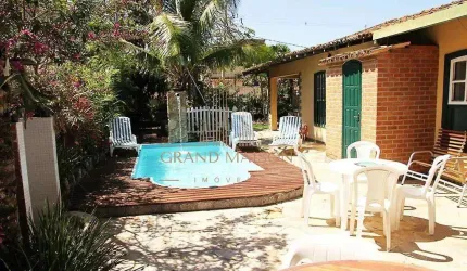 Casa à venda com 4 quartos nas Palmeiras em Cabo Frio
