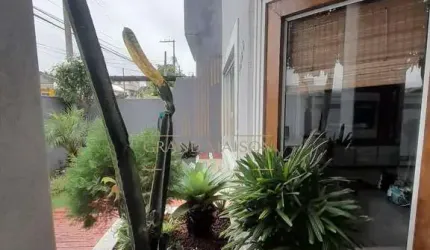 Casa a venda no  Condomínio dos Pássaros com 3 quartos 140m²
