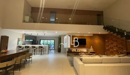 Casa no bairro Karaíba bom três suítes e área gourmet.