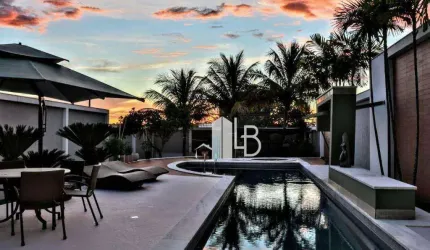 Casa alto padrão no bairro Morada da Colina com seis quartos, área gourmet completa e academia.