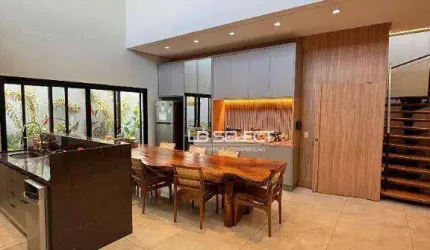 Casa com 4 dormitórios à venda, 249 m² por R$ 2.470.000,00 - Condomínio Jardins Barcelona - Uberlândia/MG