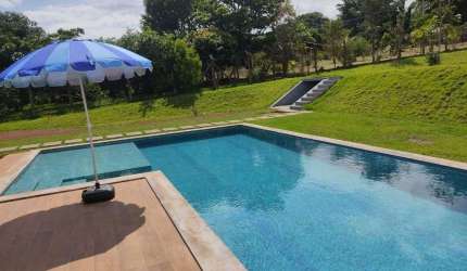 Casa alto padrão no Condomínio Morada do Sol com