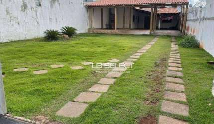 Casa com 3 dormitórios à venda, 227 m² por R$ 630.000,00 - Aparecida - Uberlândia/MG