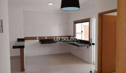 Casa no  bairro Dona Zulmira com três quartos, uma suíte e área gourmet.