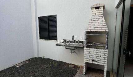 Casa no bairro Jardim Botânico com três quartos e varanda gourmet.